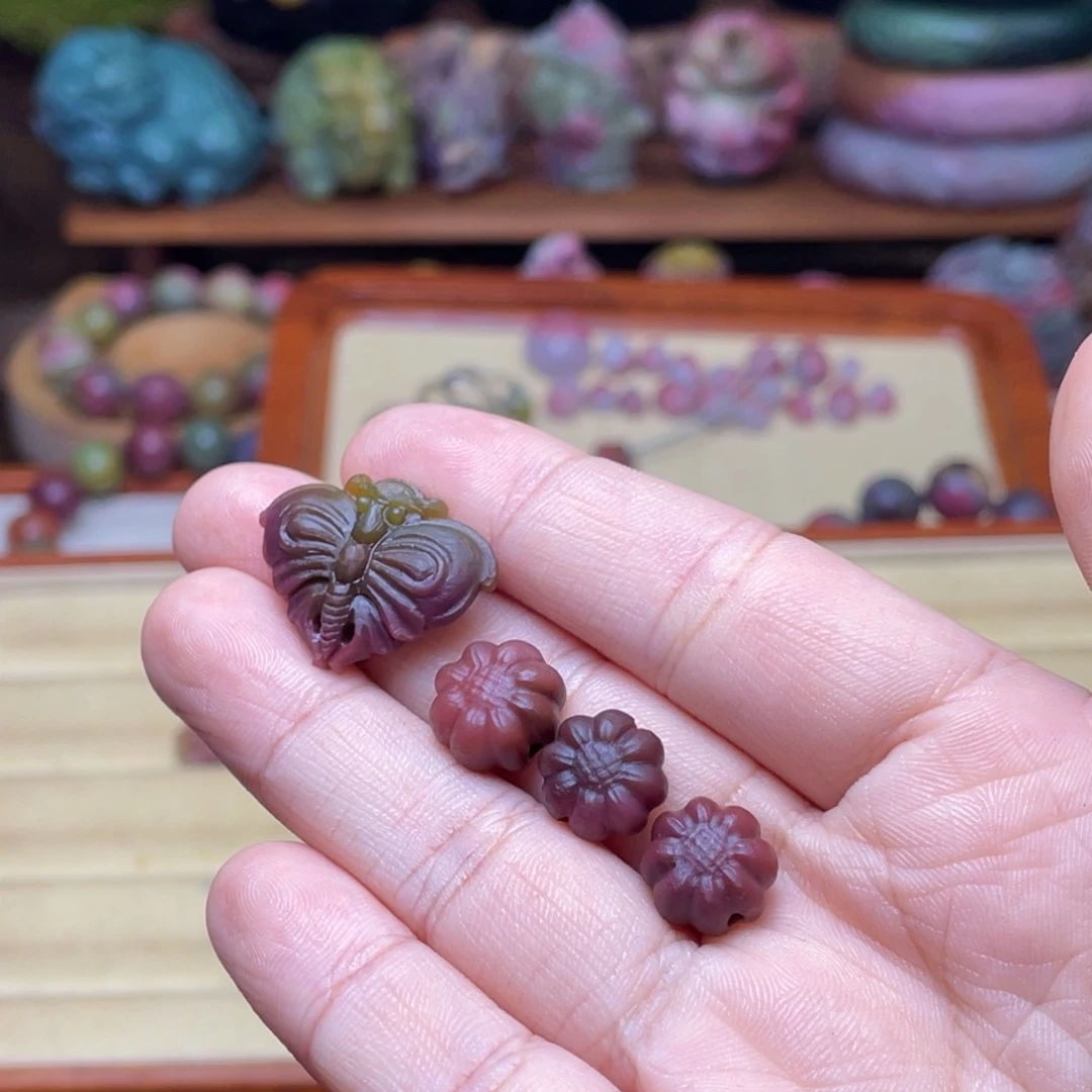 玛瑙/玉髓珠宝半成品未镶嵌L****E盐源玛瑙蝴蝶花