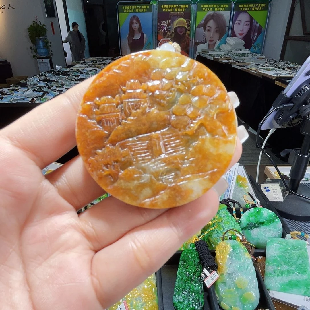 颈饰未镶嵌翡翠一