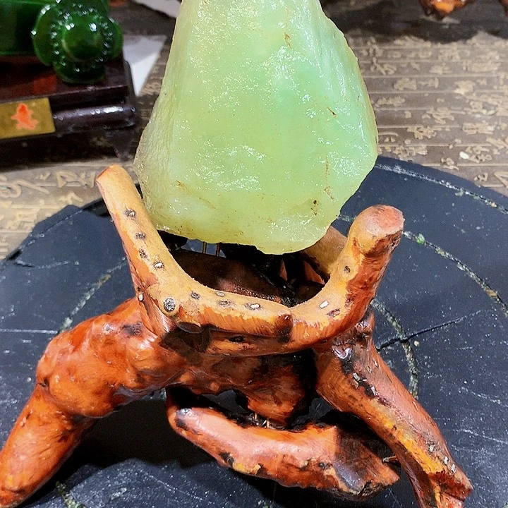 未镶嵌蛇纹石玉珠宝奇石