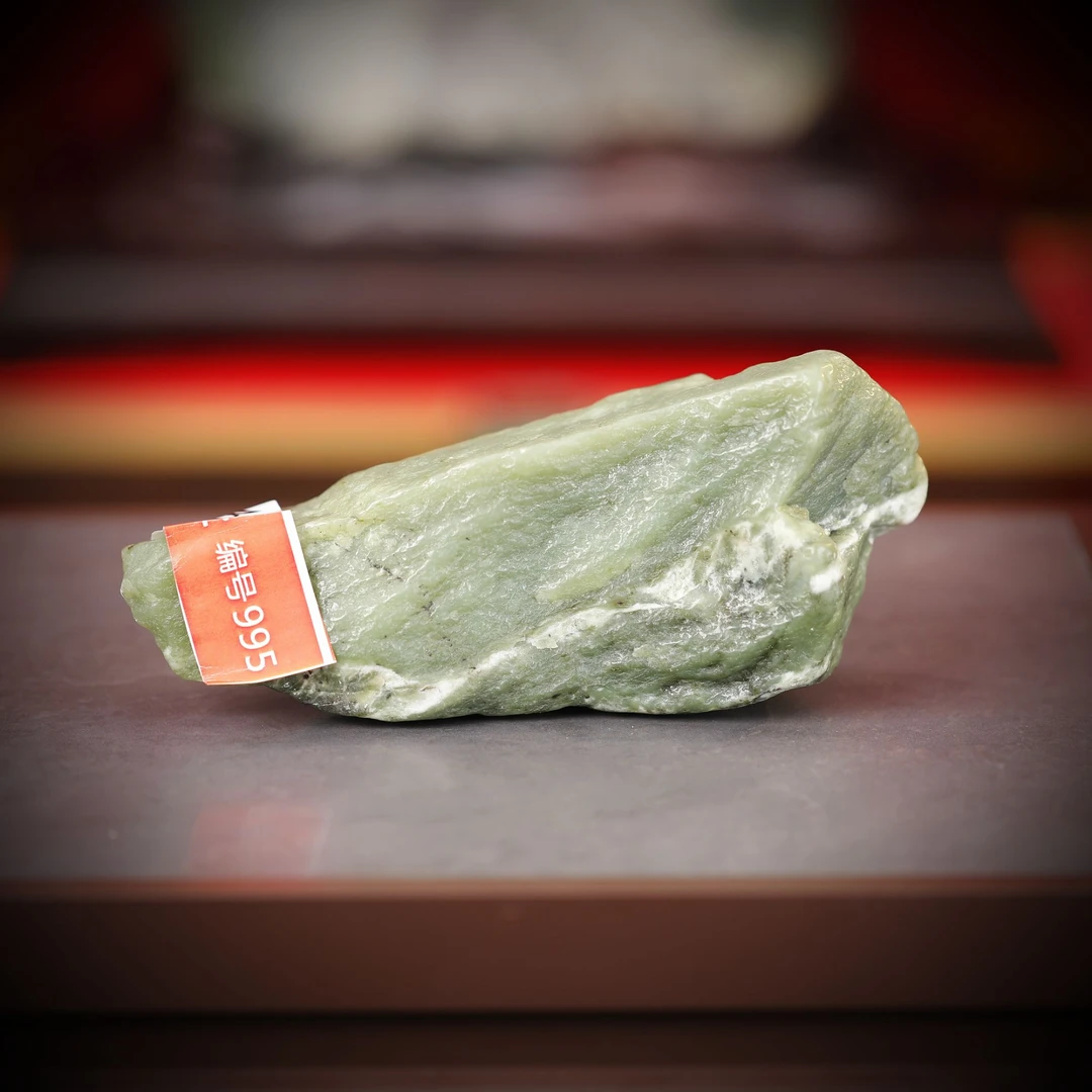 新疆玉料原石发一件编号995