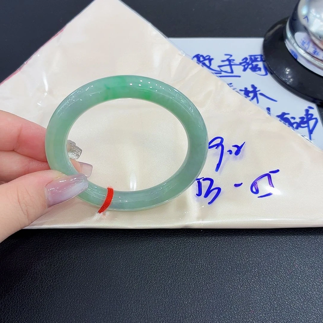 翡翠未镶嵌手镯天然缅甸翡翠手镯53/55