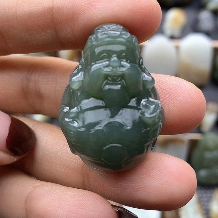 颈饰未镶嵌和田玉（糖玉）