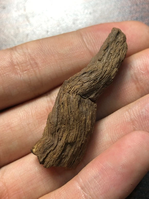 合金木质吊坠 越南富森红土2.79g 九分沉