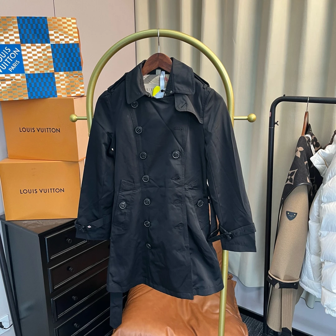 99新 BURBERRY/博柏利 Burberry 黑色格纹风衣 uk4码 99新