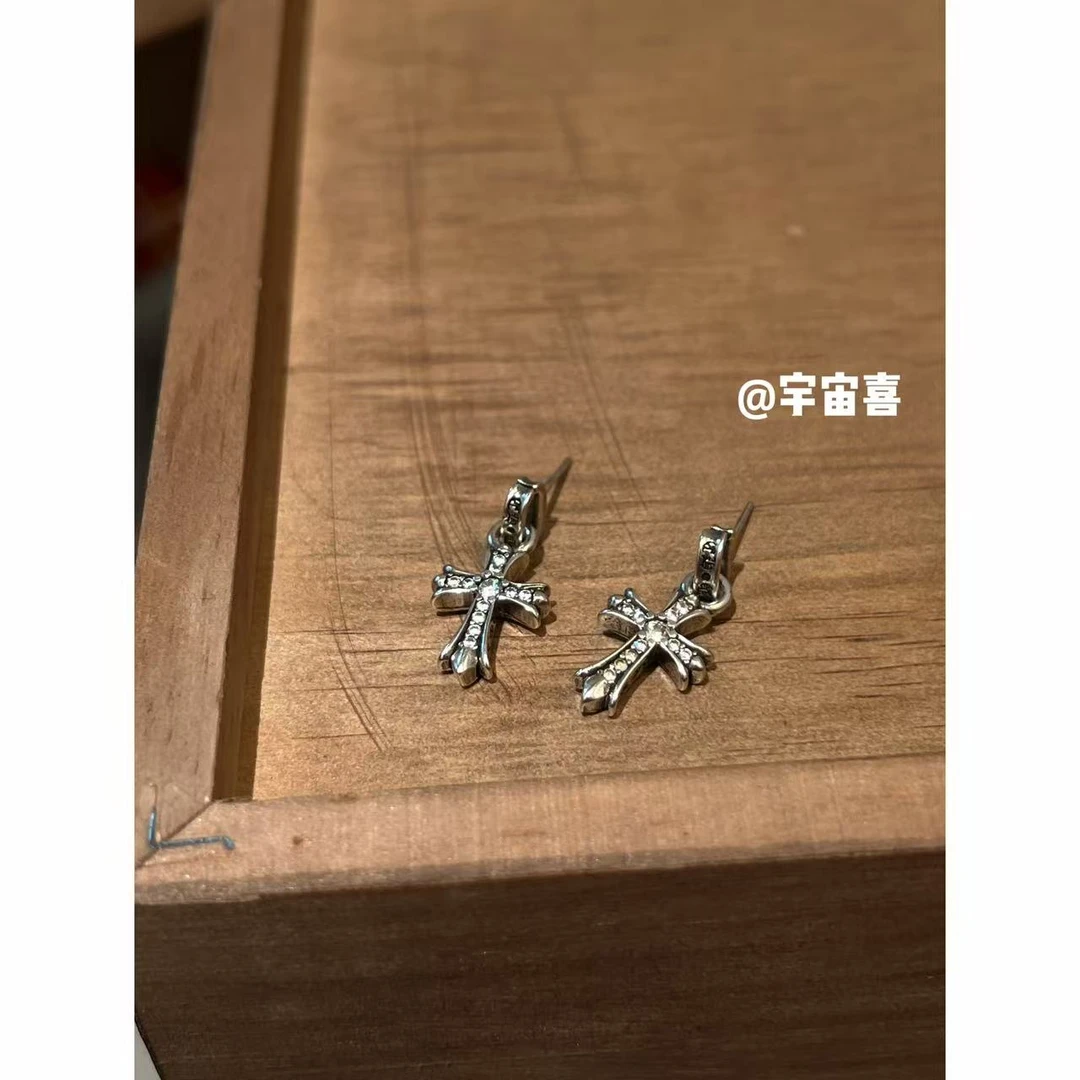铜合金锆石耳饰 A1-068【十字架白锆镀银耳钉】白色
