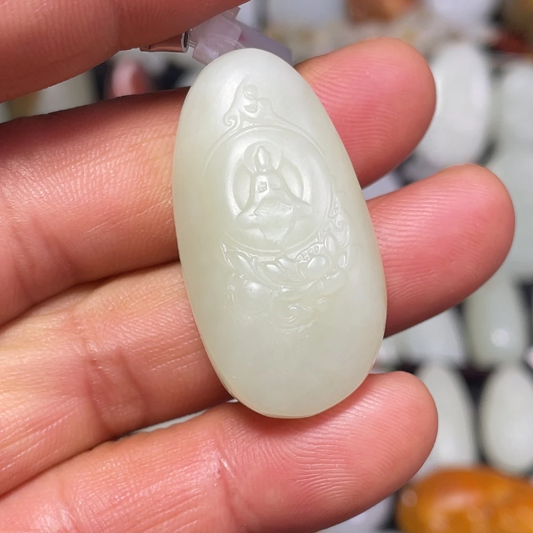 和田玉未镶嵌颈饰吊坠