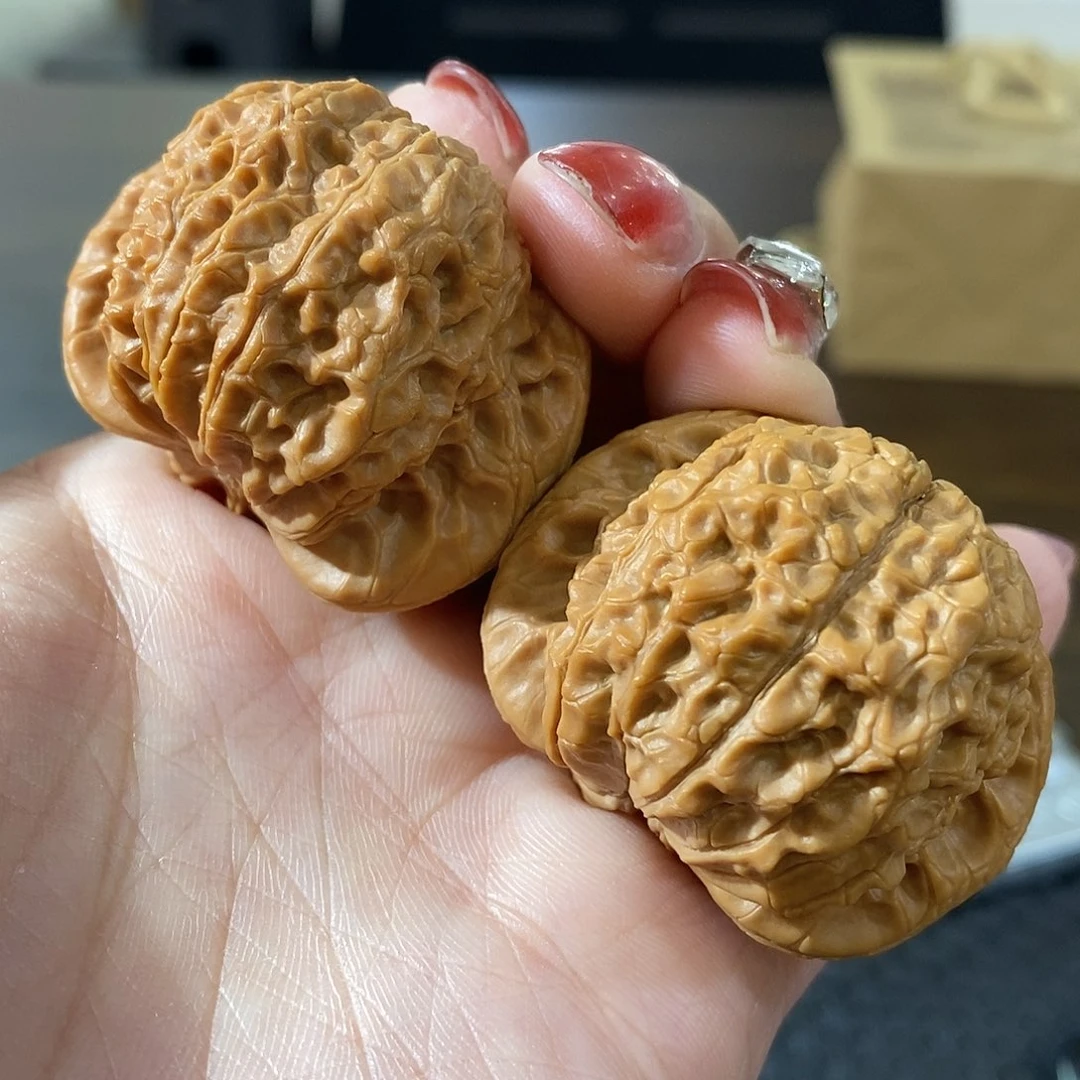 文玩核桃吊坠血麒鳞44修