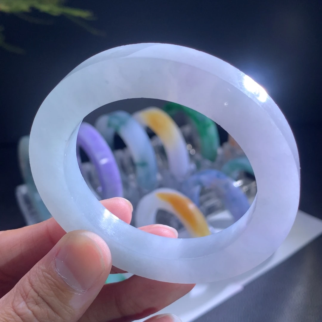 未镶嵌手镯定制翡翠