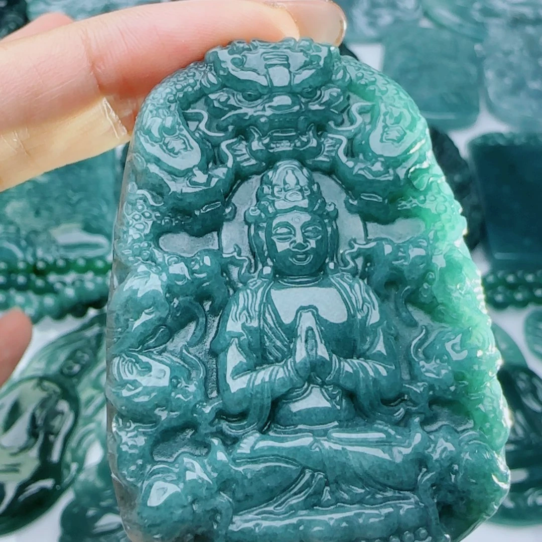 翡翠未镶嵌颈饰多样性发货天然的A货翡翠