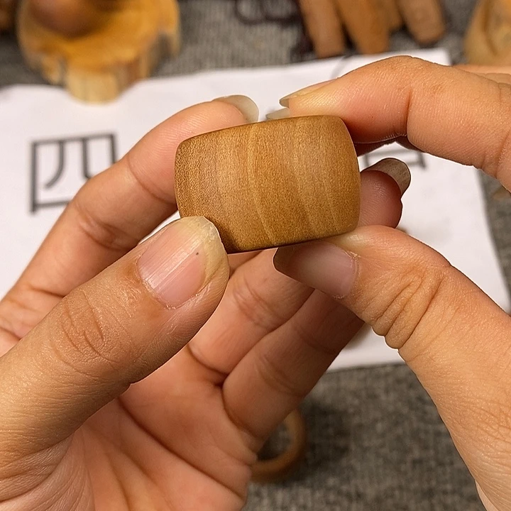 檀香木手串/手链老山檀香黑肉扳指内径2.2