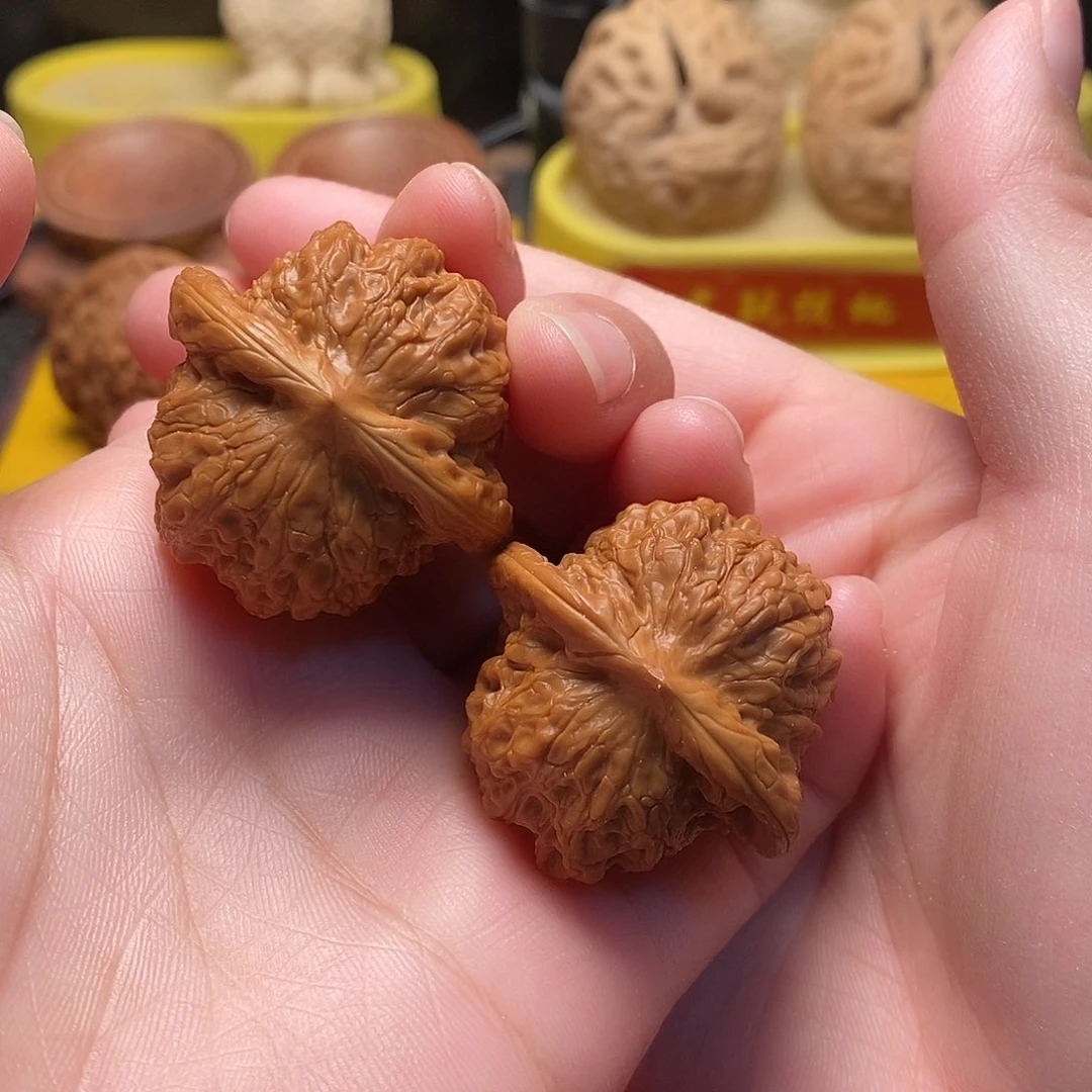 文玩核桃把件血麒麟