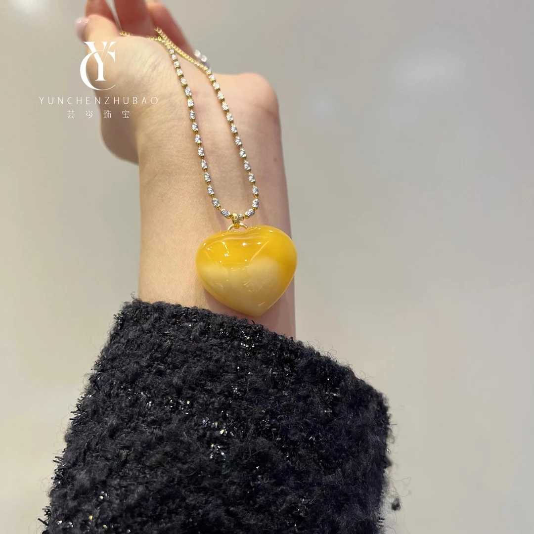 蜜蜡白花蜡爱心18k金吊坠 （不配链）00301