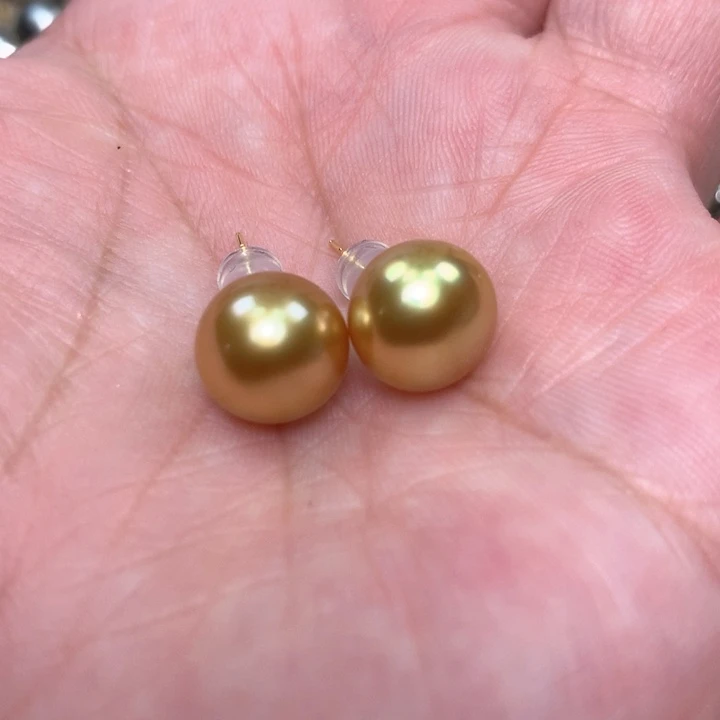 18K金镶嵌耳饰海水珍珠