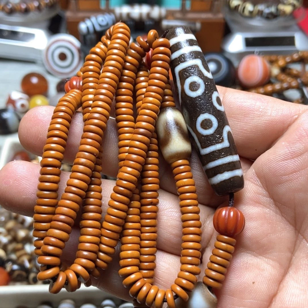 海***师玛瑙/玉髓颈饰未镶嵌