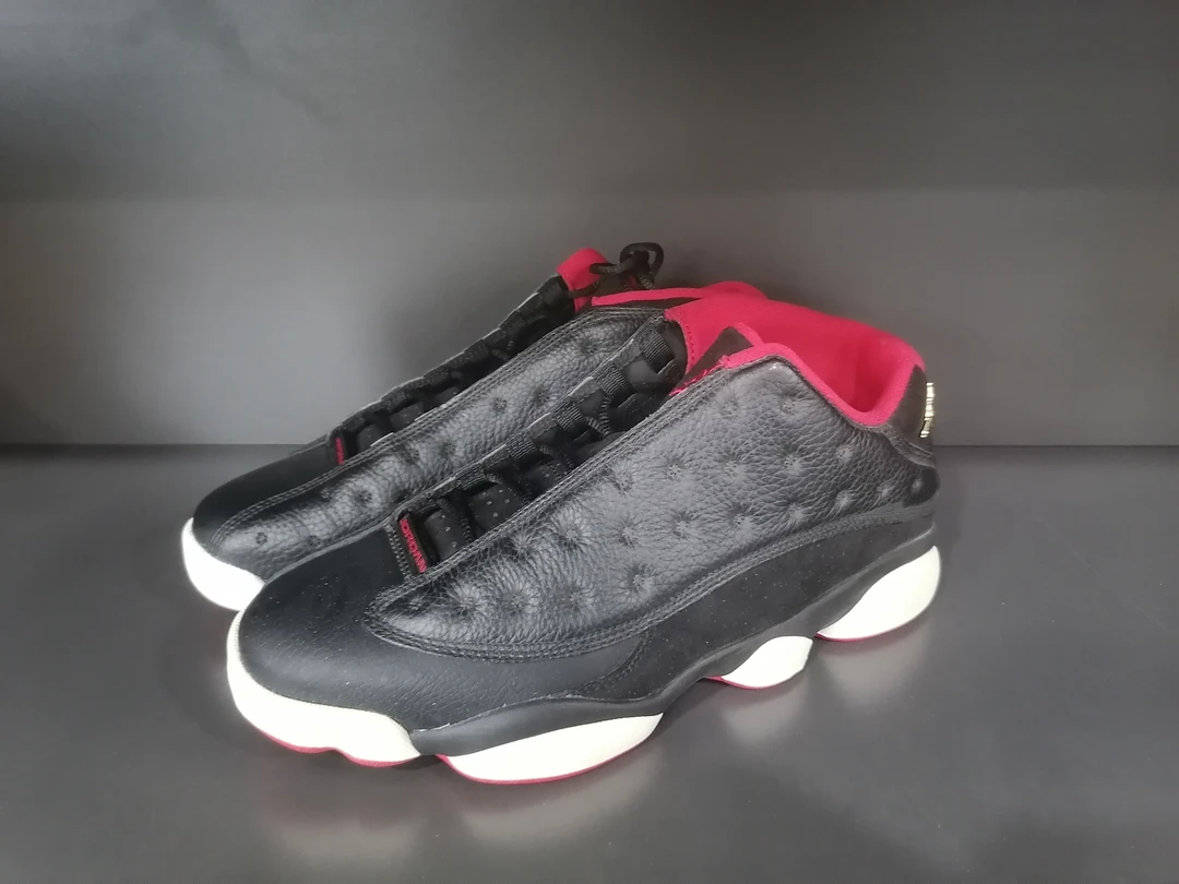 Nike AJ13 low 黑红配色板鞋 44码 全新原盒