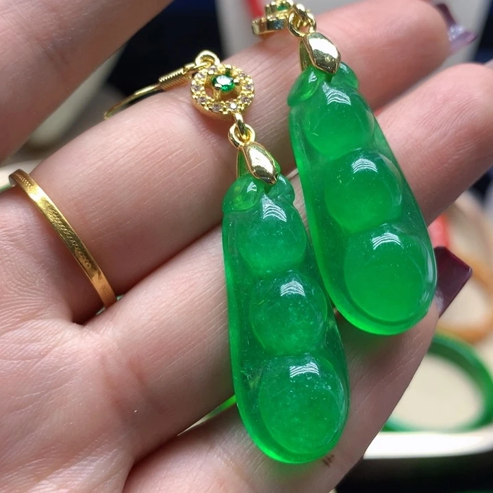 翡翠颈饰未镶嵌吊坠