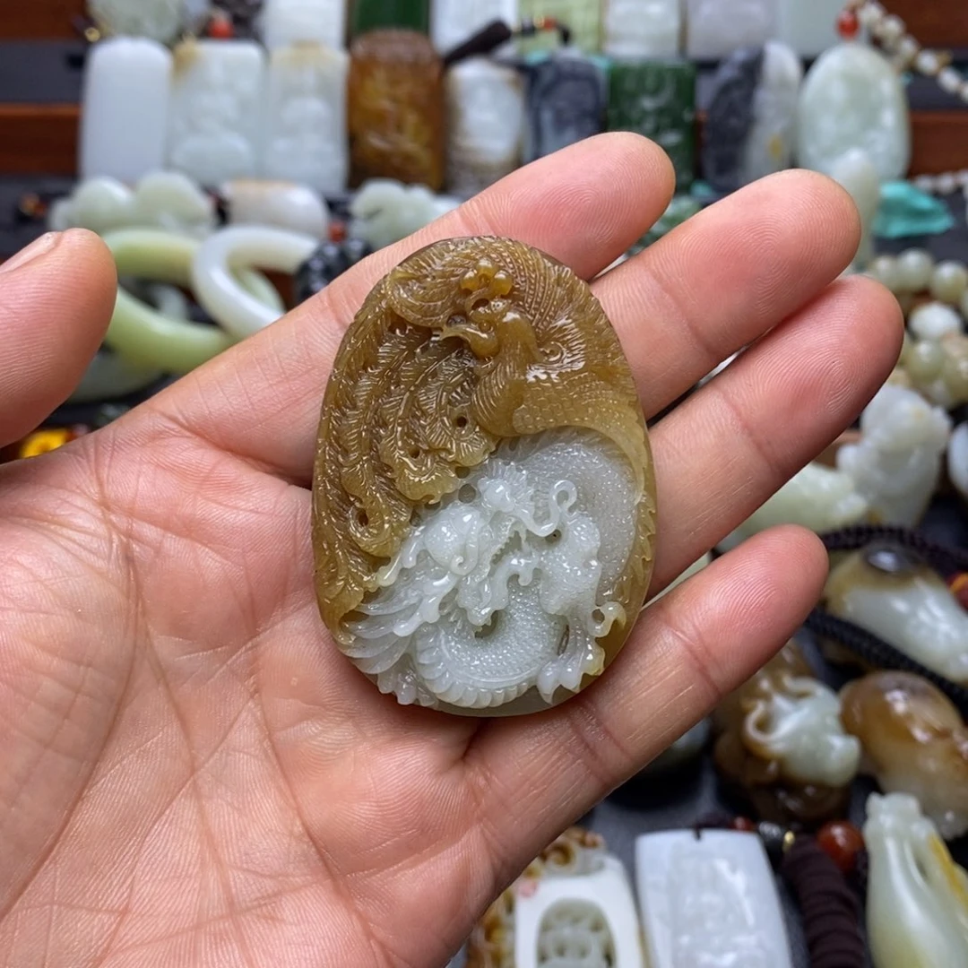 和田玉未镶嵌颈饰志*霸