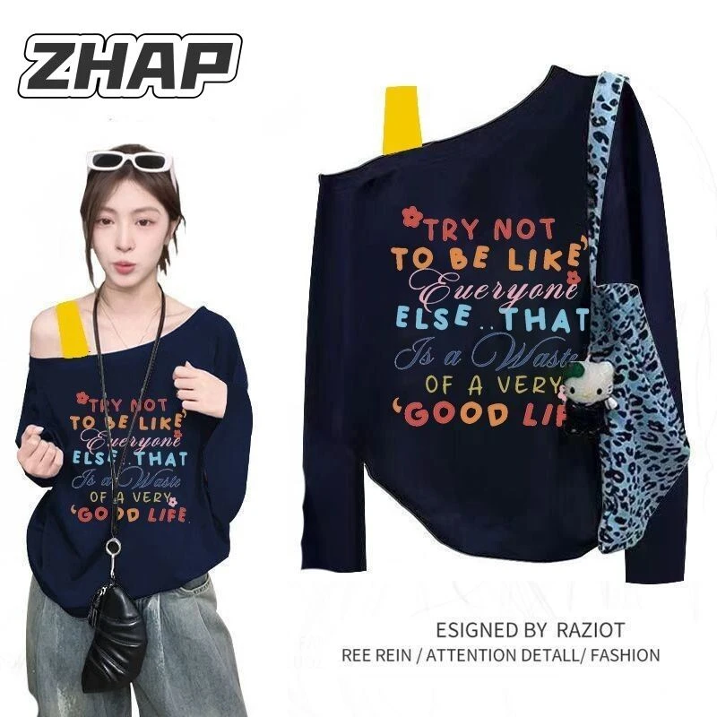 【ZHAP】斜领肩带长袖T恤女爆款今日穿搭秋季宽松百搭彩色字母高级