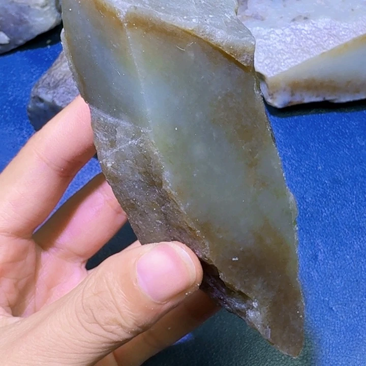 和田玉未镶嵌珠宝半成品