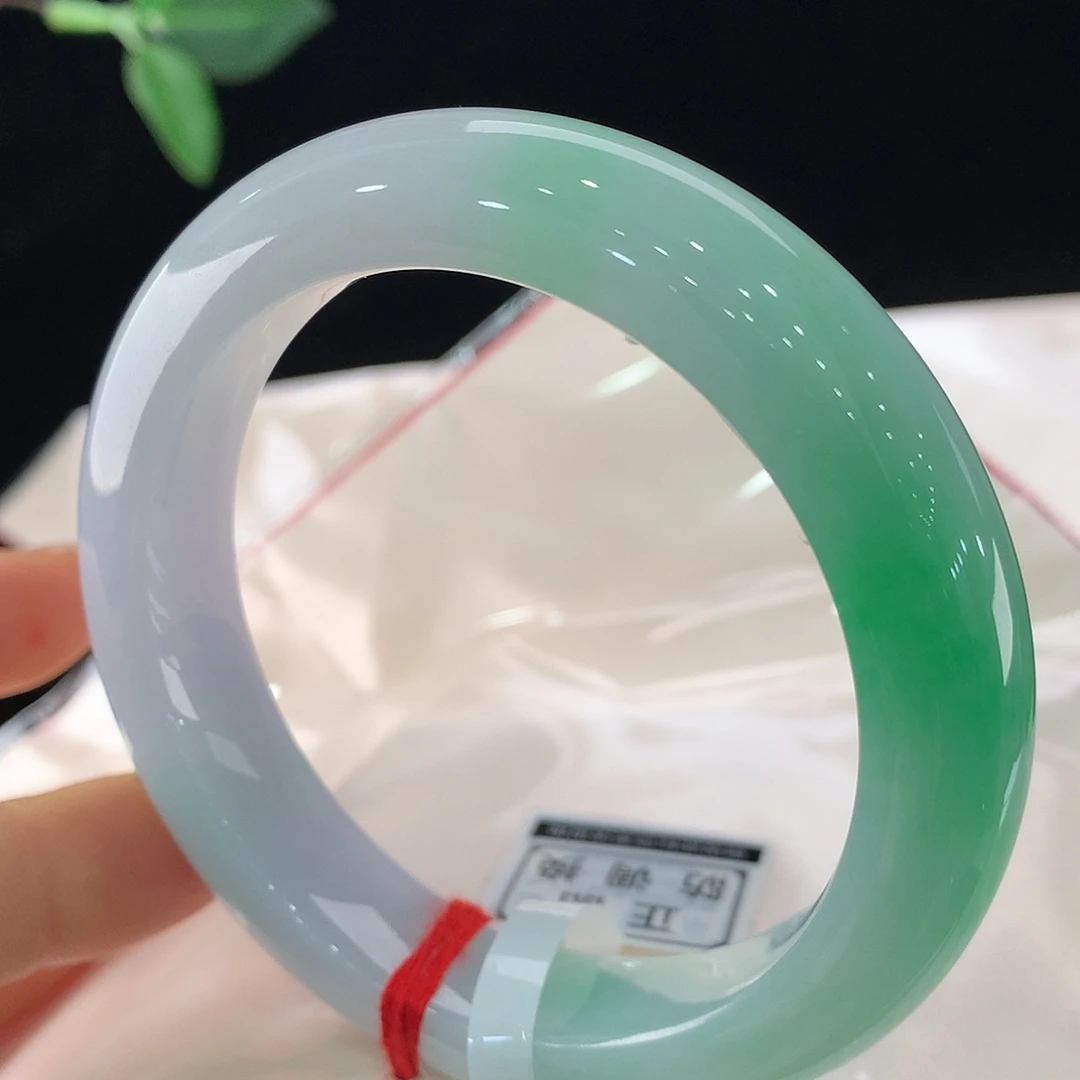 翡翠未镶嵌手镯0548