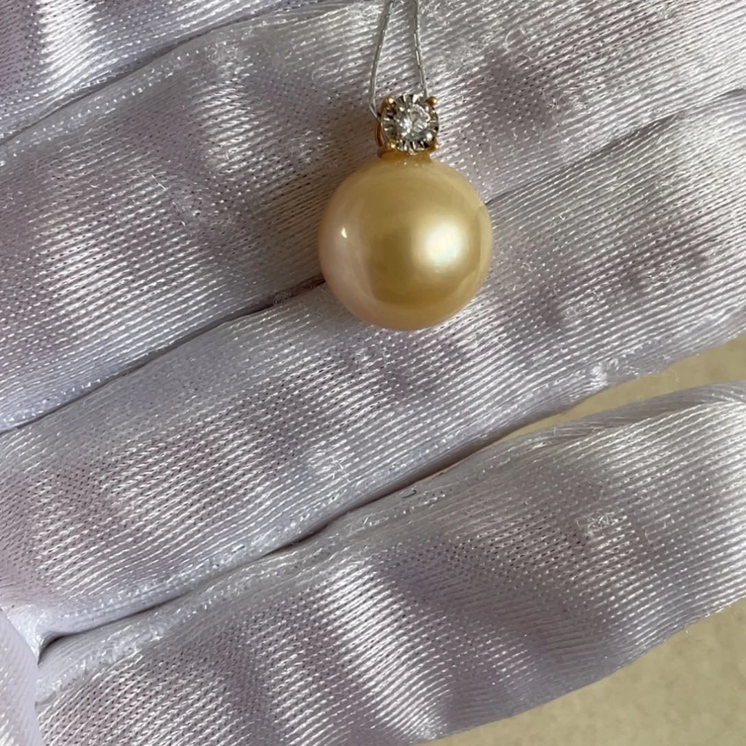 18K金镶嵌海水珍珠吊坠(不含链)11.6mm