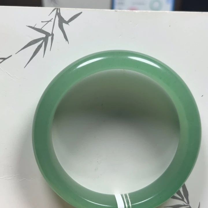 东陵石手镯未镶嵌