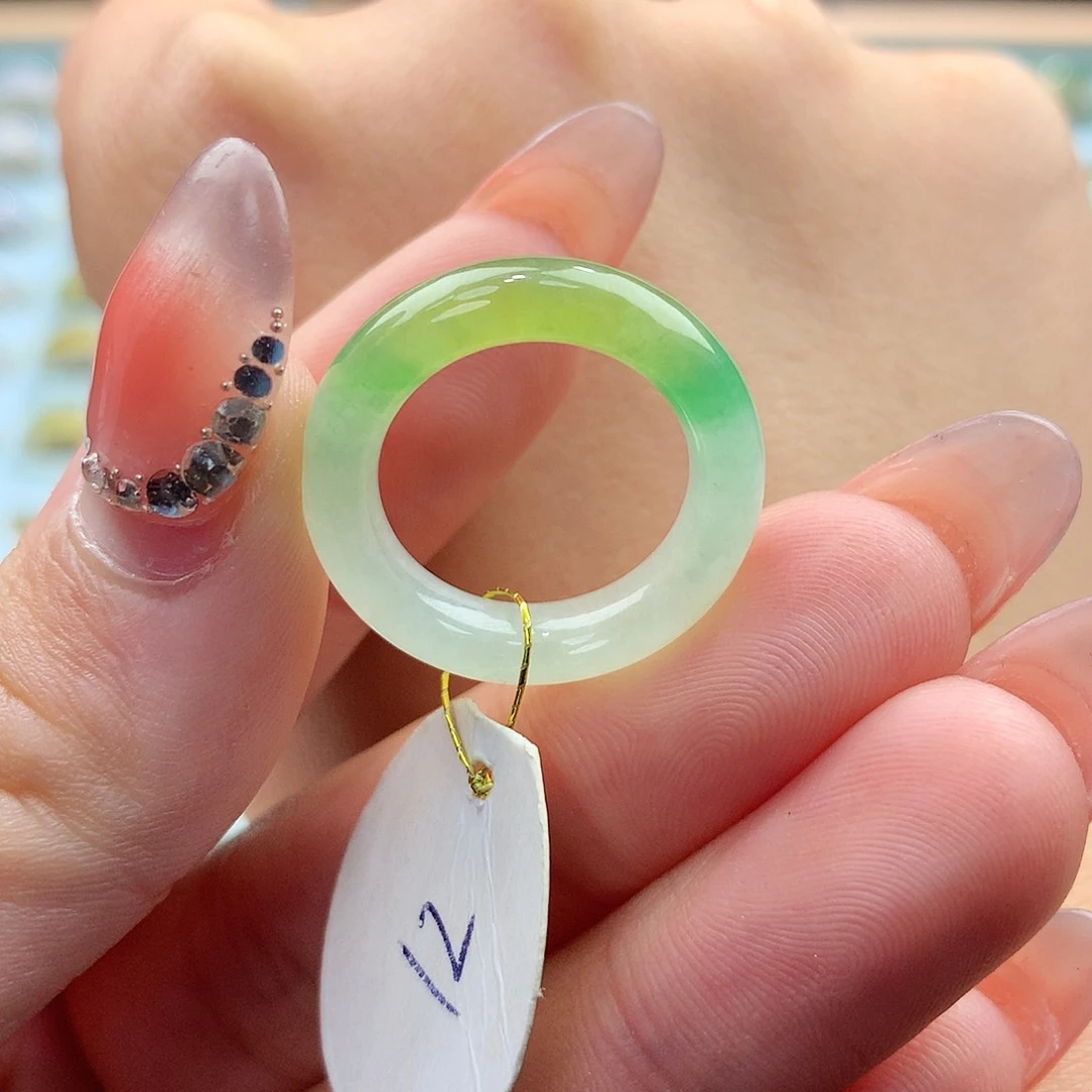 翡翠戒指未镶嵌j****y12号