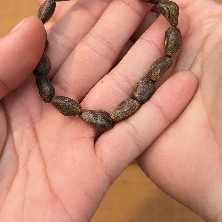 沉香手串白棋随型单圈沉水多样性发一条