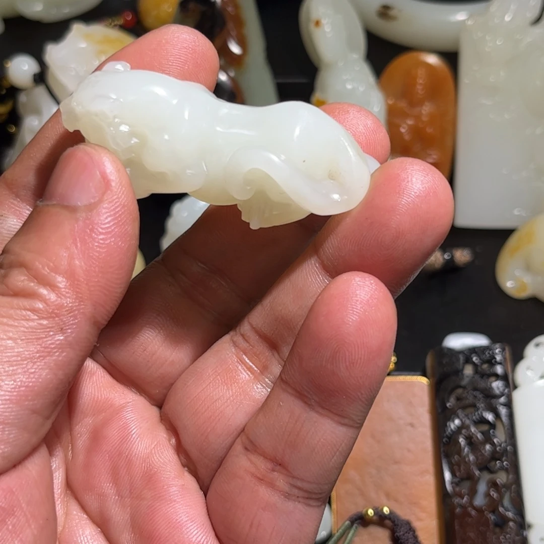 和田玉挂件未镶嵌“*”