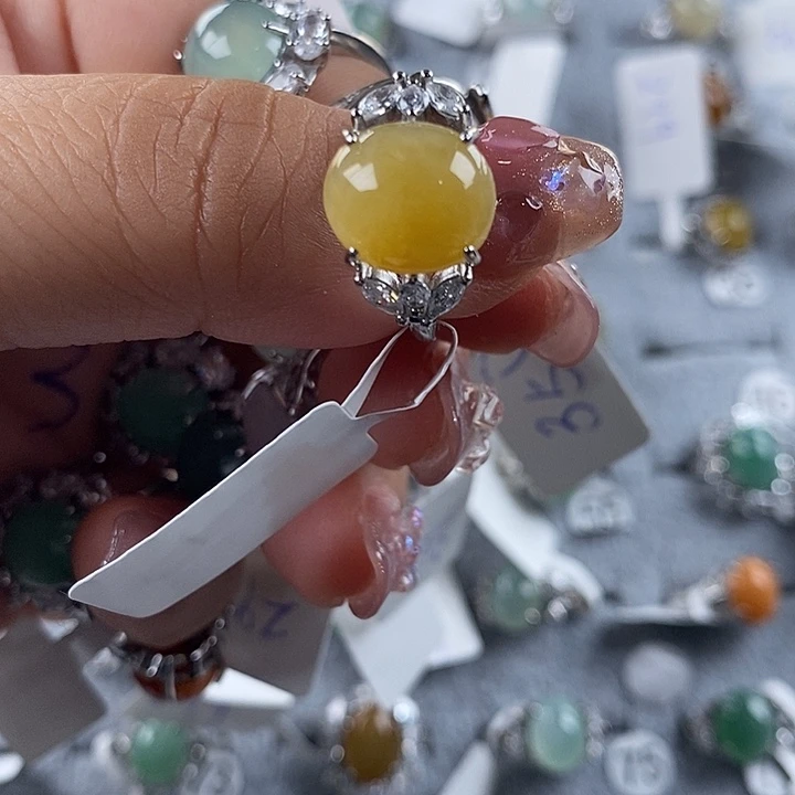 未镶嵌戒指翡翠糯*子缅甸