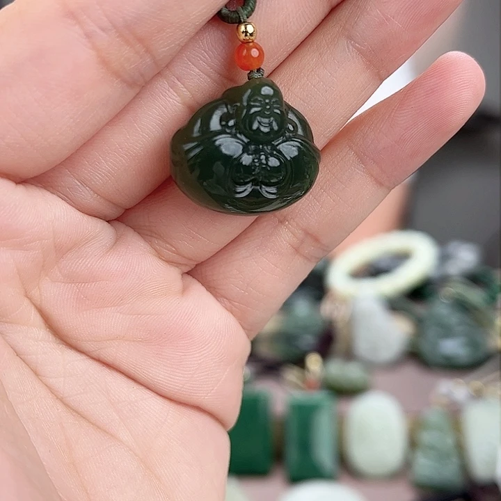 和田玉（糖玉）未镶嵌颈饰