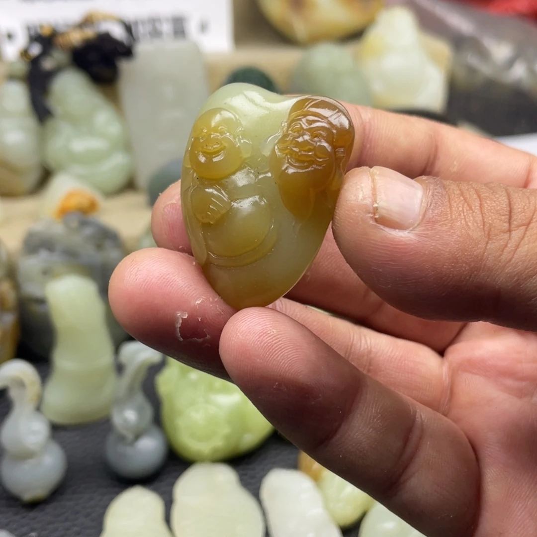 和田玉（糖玉）未镶嵌颈饰