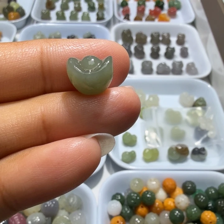 未镶嵌和田玉珠宝半成品