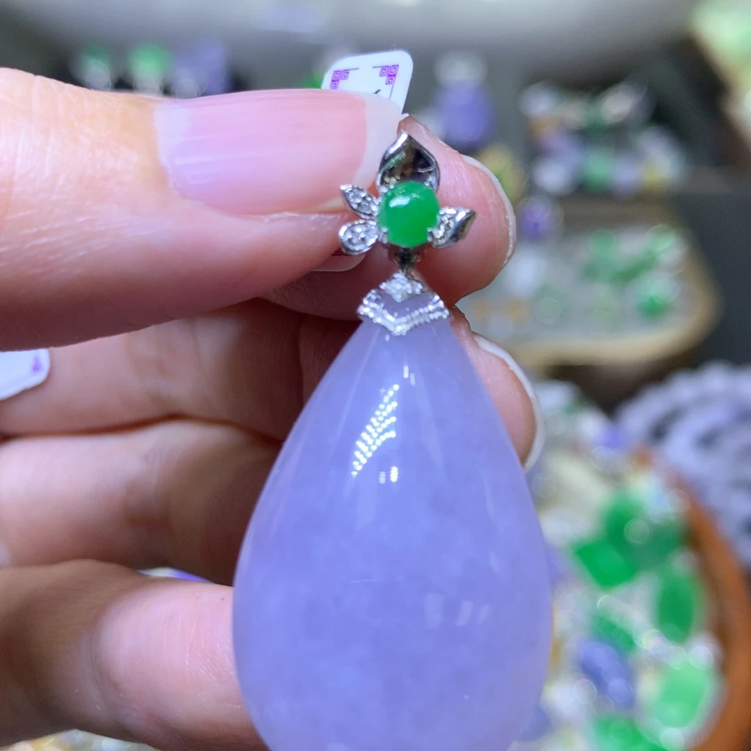 【闪购商品】翡翠颈饰18K金镶嵌翡翠吊坠项链