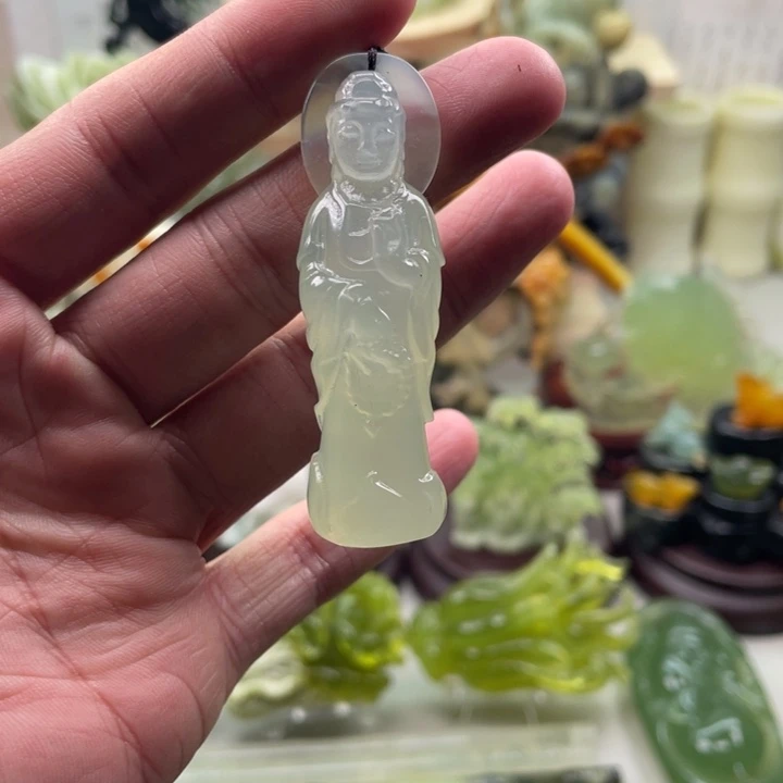 蛇纹石玉未镶嵌四大名玉挂件