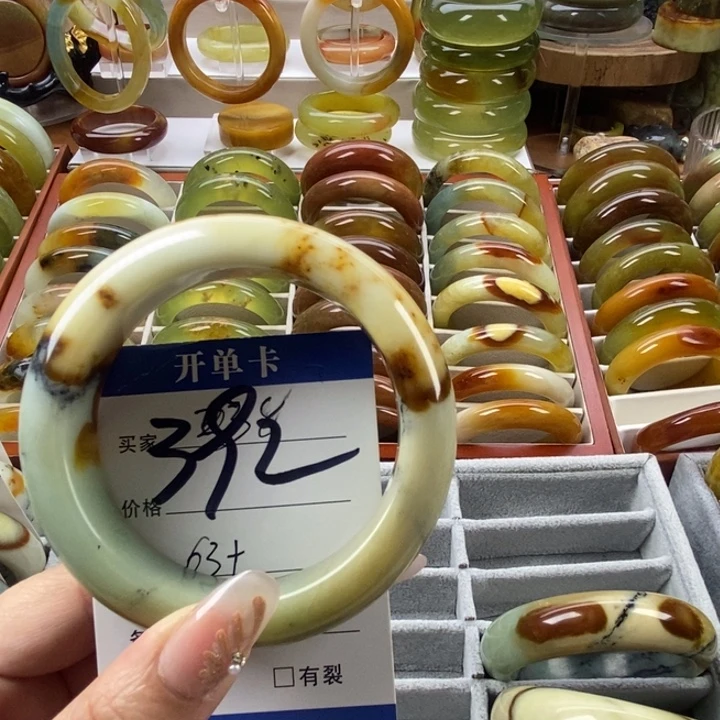 蛇纹石玉未镶嵌手镯60