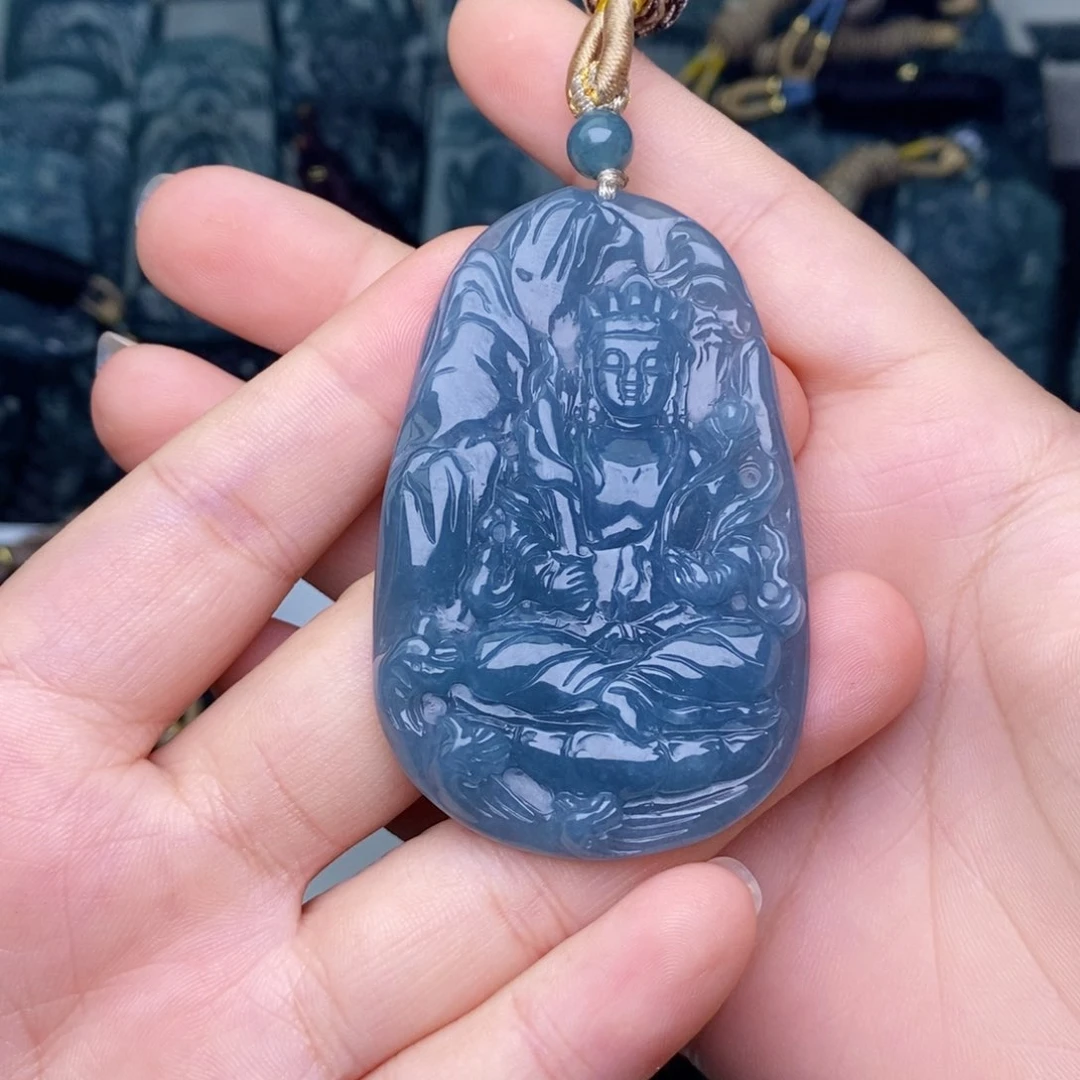 颈饰未镶嵌翡翠
