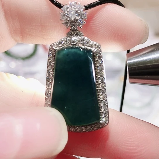 颈饰未镶嵌翡翠天然缅甸翡翠A货吊坠