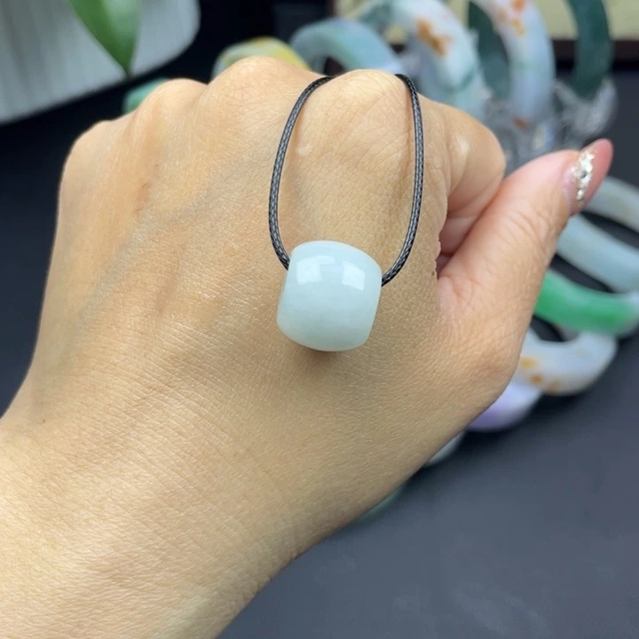 五***宁翡翠未镶嵌颈饰翡翠路路通