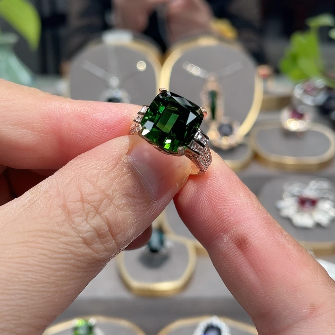 碧玺戒指18K金镶嵌9.68ct