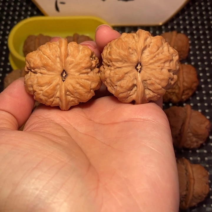 ****t把件文玩核桃四开八腿