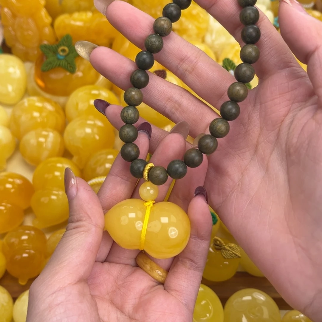 裸石琥珀未镶嵌13.2g葫芦