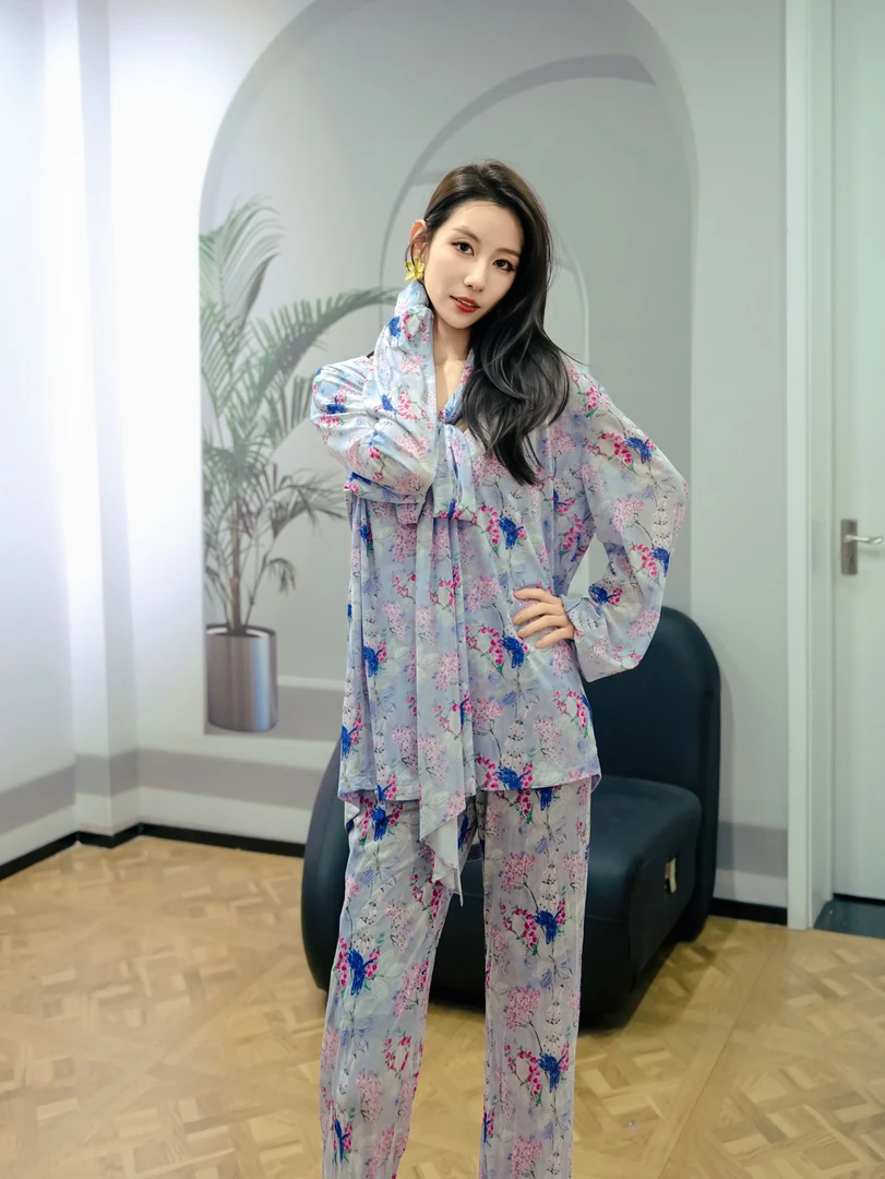 HZHJ新款蓝蝴蝶夏季套装裤小众洋气高级感轻奢139