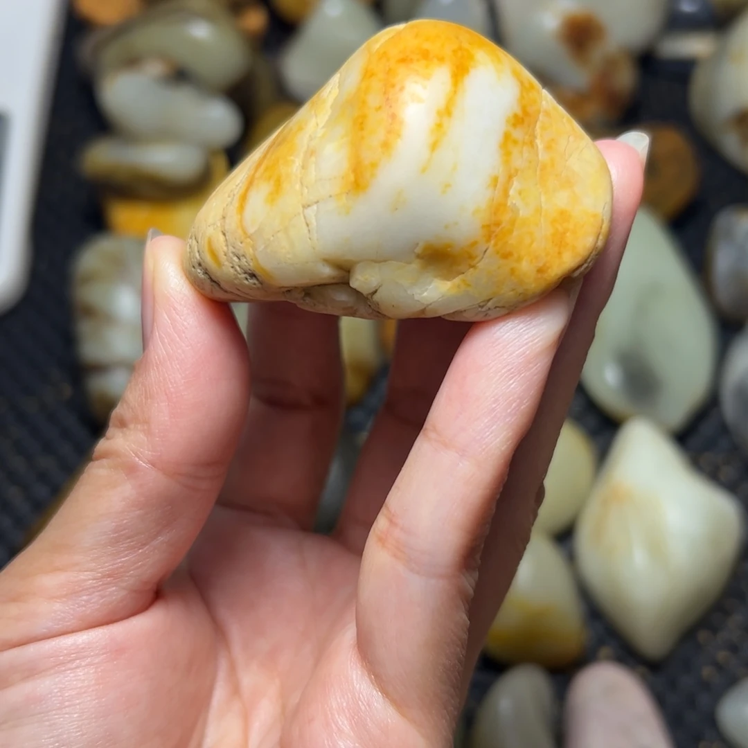 和田玉未镶嵌把件B58