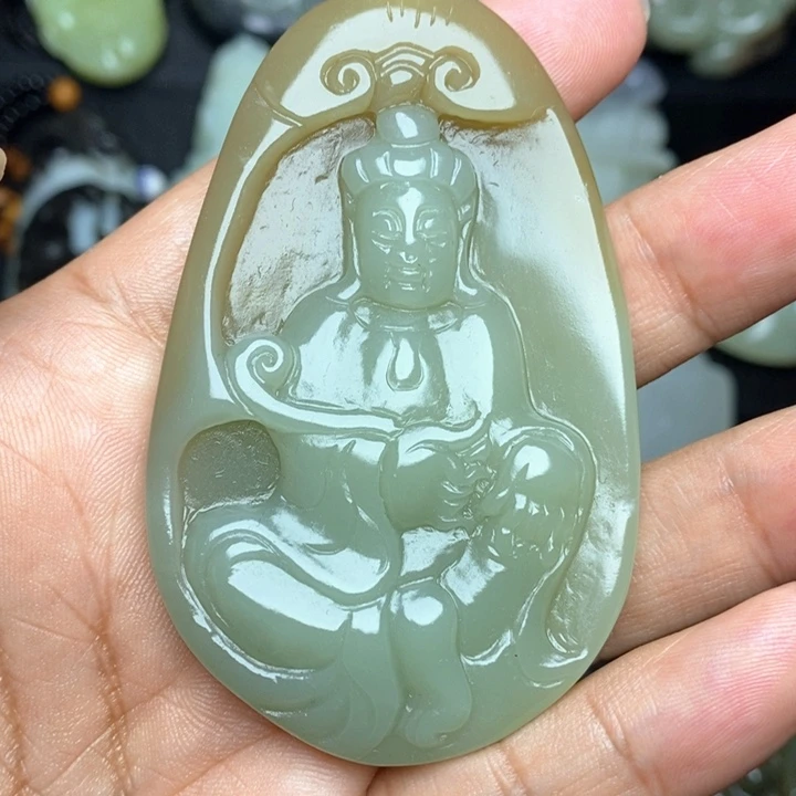 颈饰未镶嵌和田玉