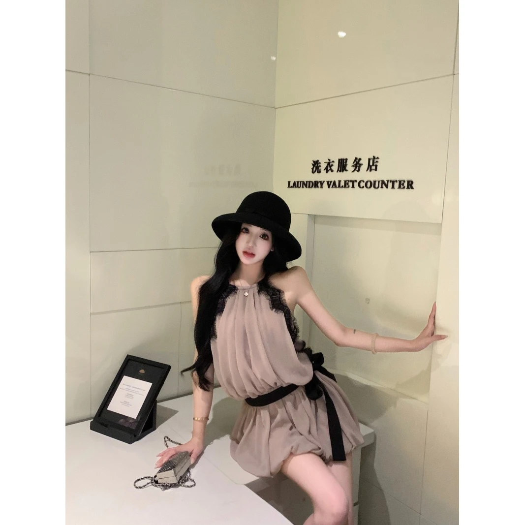 挂脖蕾丝花边连衣裙女收腰系带纯欲性感纱质花苞短裙