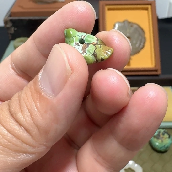 追***者颈饰未镶嵌和田玉
