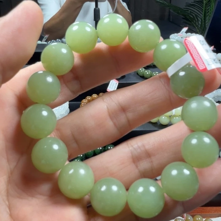 人***爱未镶嵌手链和田玉