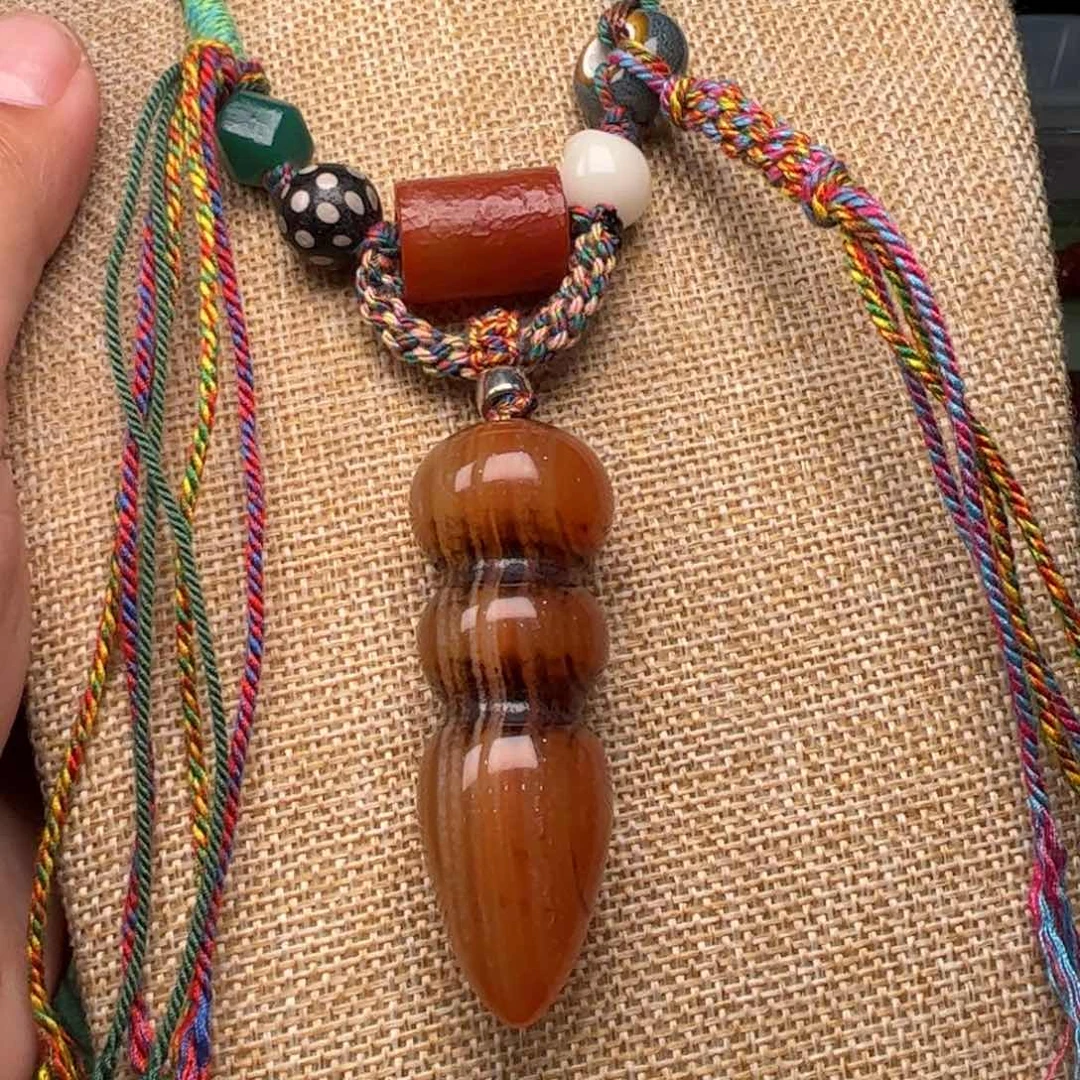 玛瑙/玉髓颈饰未镶嵌