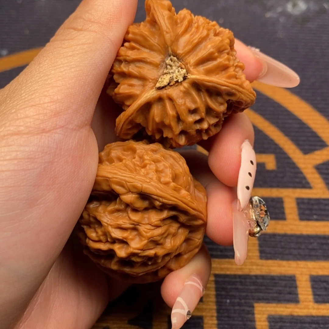 开***辑吊坠文玩核桃白狮子